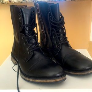 Mens New in Box Steve Madden tanker boots size 11 1/2